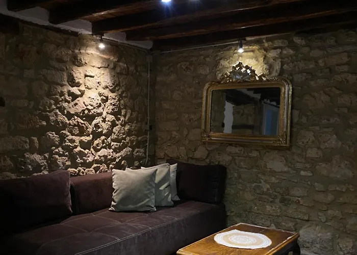 Stefanos House