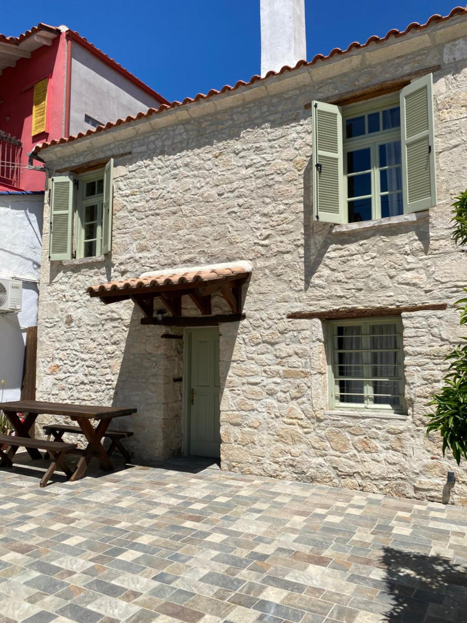 Stefanos House *